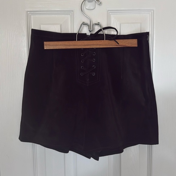 Alexa Chung AG Suede shorts NWOT 28 - Picture 3 of 7